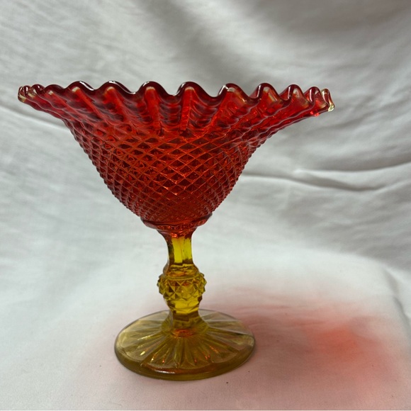 Vintage Jeanette amberina compote. - Picture 4 of 7